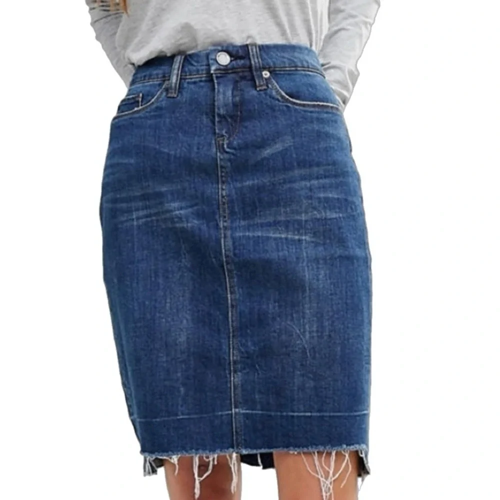 Blank NYC Drop Hem The Faithful Raw Hem Denim Pencil Mini Skirt, size 25/2